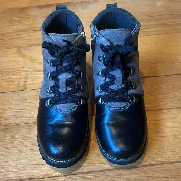 UGG Kids Waterproof Sheepskin Suede Leather Winter Boots Size 4.5 S/N 1017306K) - Picture 3 of 6